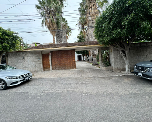 Santiago de Queretaro, Querétaro, 6 Habitaciones Habitaciones, ,4.5 BathroomsBathrooms,Casa,En Venta,Santiago de Queretaro,1515