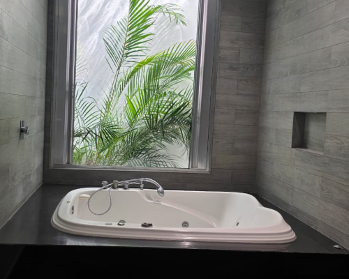 Queretaro, Querétaro, 5 Habitaciones Habitaciones, ,5 BathroomsBathrooms,Casa,En Renta,1543